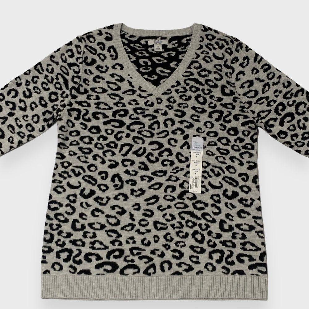 Croft & Barrow Leopard Print Sweater Gray Size Medium Womens Animal Print V-Neck - Picture 3 of 12